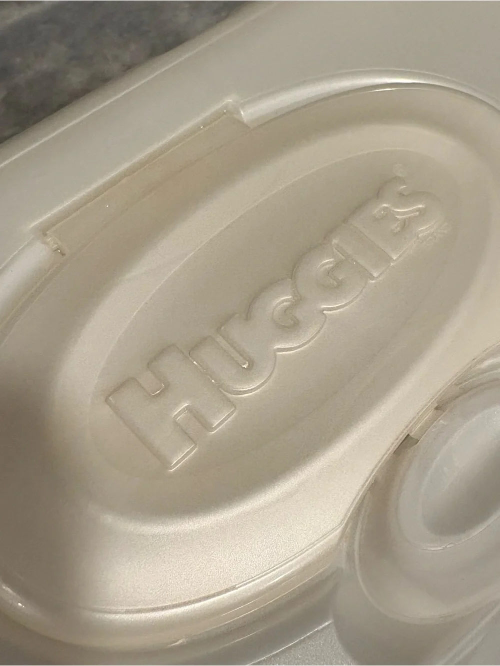 Huggies RETIRED Wipe Dispenser Storage Baby Infant Y2K